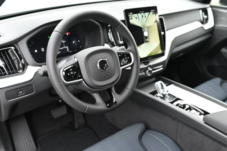 Volvo XC60 B5 (P) PLUS | Begam Trnava