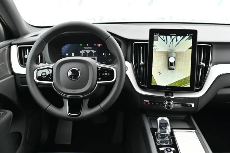 Volvo XC60 B5 (P) PLUS | Begam Trnava