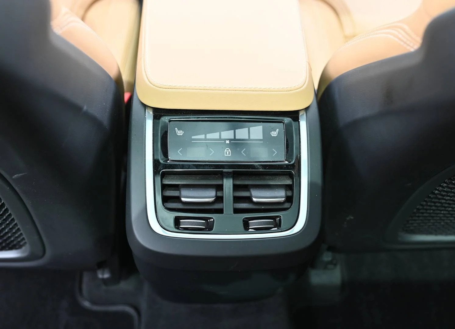 Volvo XC90 2.0 B5 mHEV Ultimate Bright AWD A/T 7m | Begam Trnava