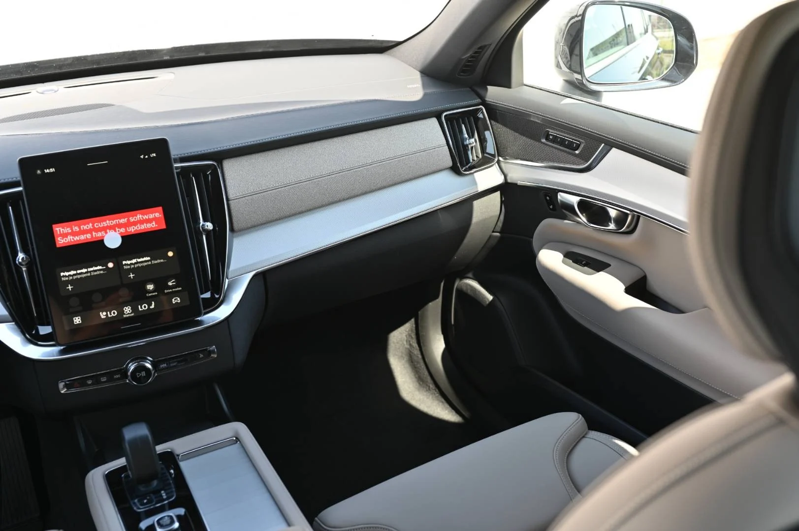 Volvo XC90 B5 (P) AWD AT8 CORE | Begam Trnava