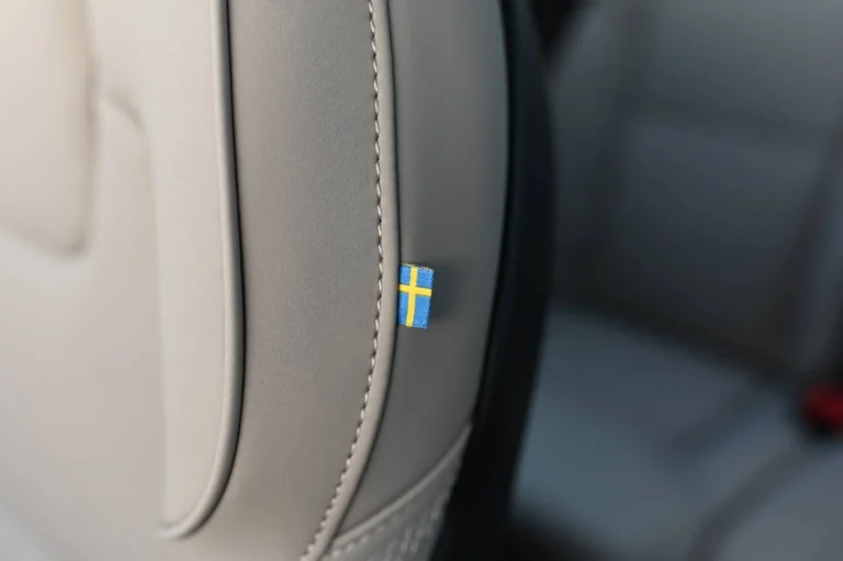 Volvo XC90 B5 (P) AWD AT8 CORE | Begam Trnava