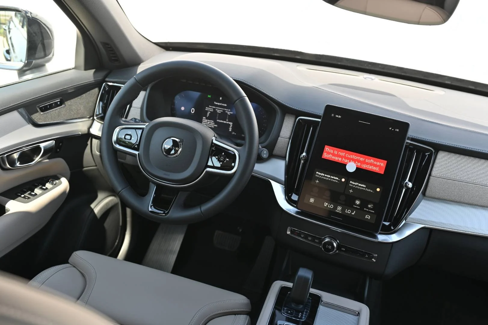 Volvo XC90 B5 (P) AWD AT8 CORE | Begam Trnava