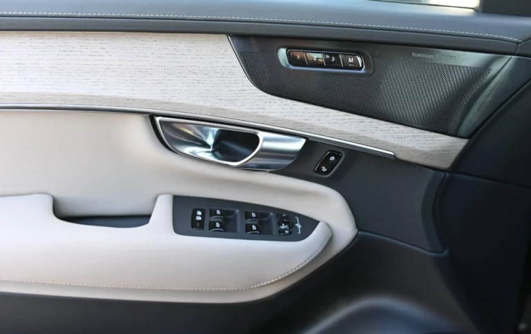 Volvo XC90 T8 (P) PHEV Plus Bright | Begam Trnava