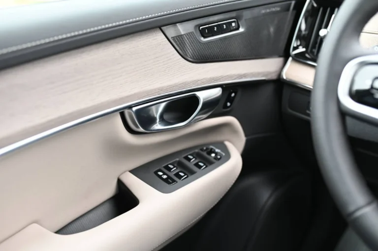 Volvo XC90 T8 (P) PHEV Plus Bright | Begam Trnava