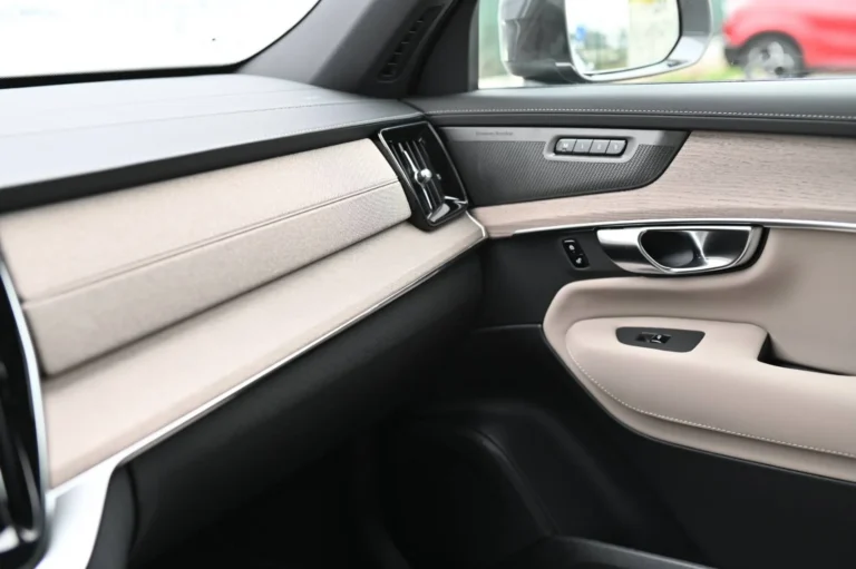 Volvo XC90 T8 (P) PHEV Plus Bright | Begam Trnava