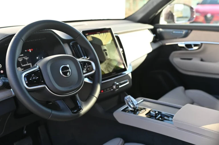 Volvo XC90 T8 (P) PHEV Plus Bright | Begam Trnava