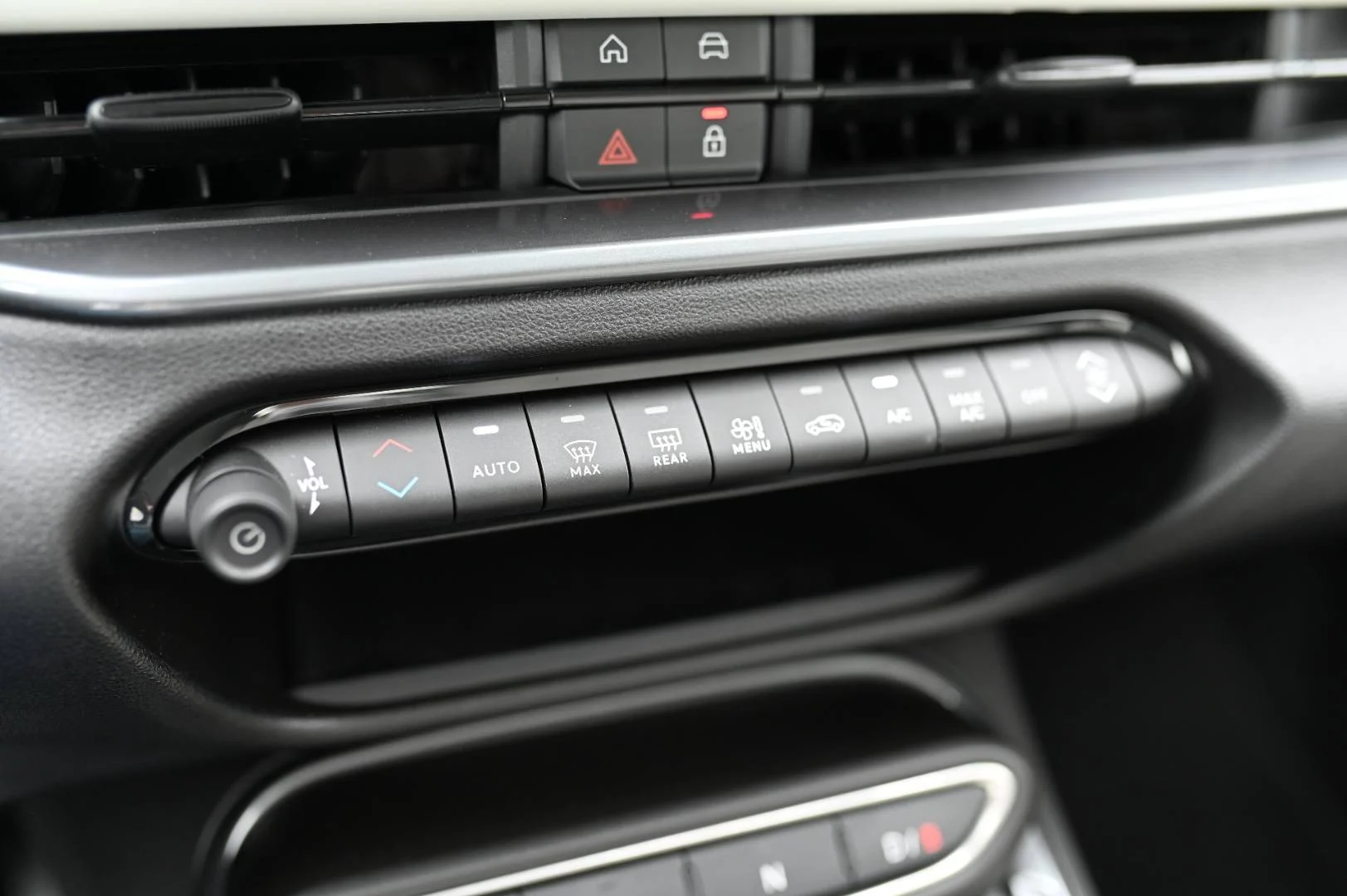 Fiat 600e 54kWh 156k La Prima | Begam Trnava