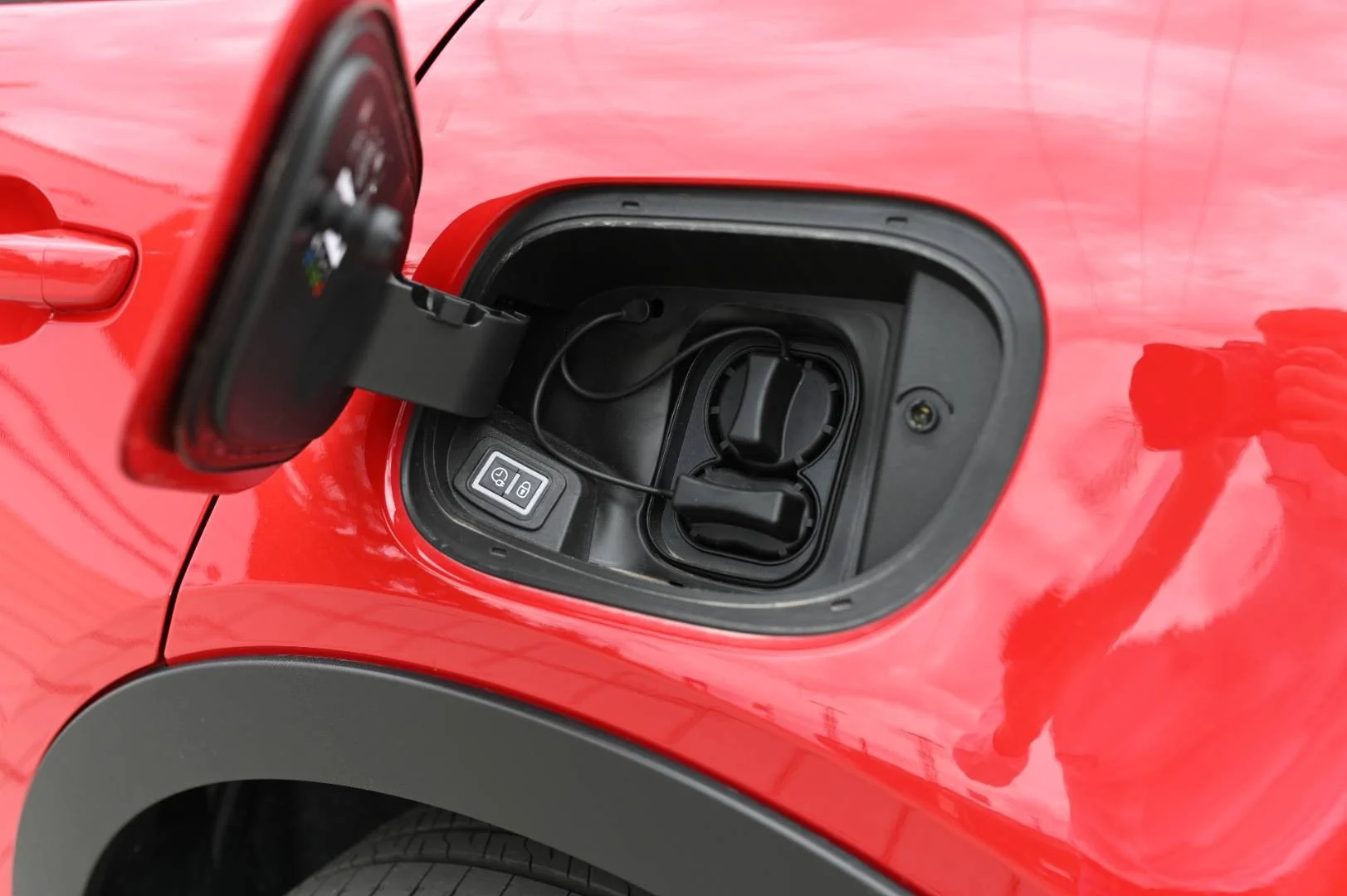 Fiat 600e 54kWh 156k La Prima | Begam Trnava