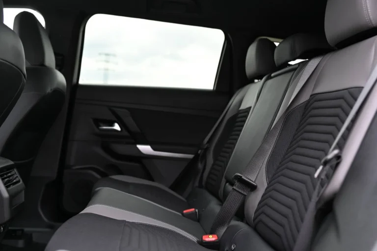Jeep Compass 1.2T e-Hybrid FIRST EDITION 145K 6-EDCT | Begam Trnava