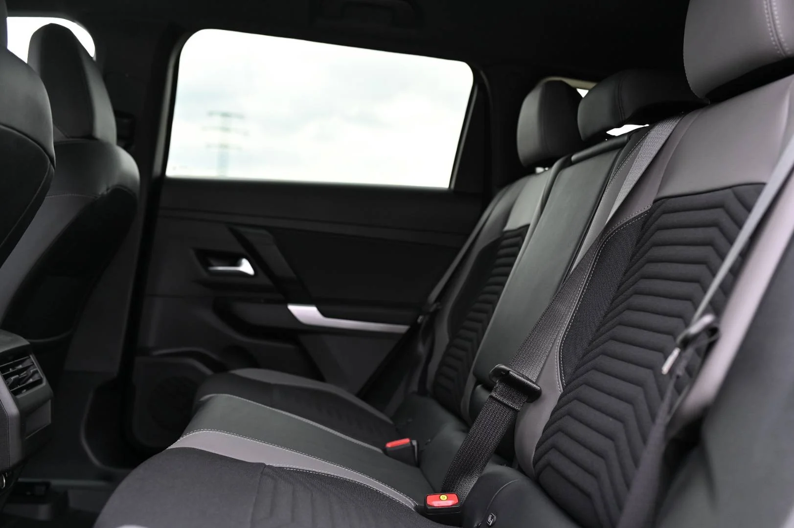 Jeep Compass 1.2T e-Hybrid FIRST EDITION 145K 6-EDCT | Begam Trnava
