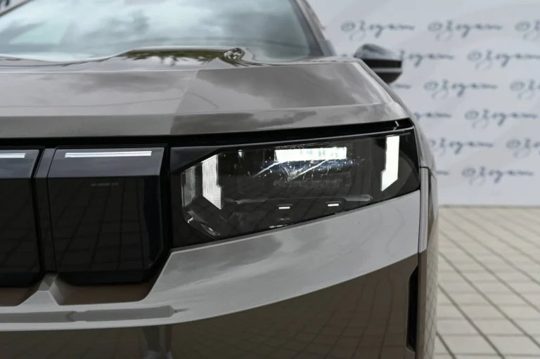 Jeep Compass 1.2T e-Hybrid FIRST EDITION 145K 6-EDCT | Begam Trnava