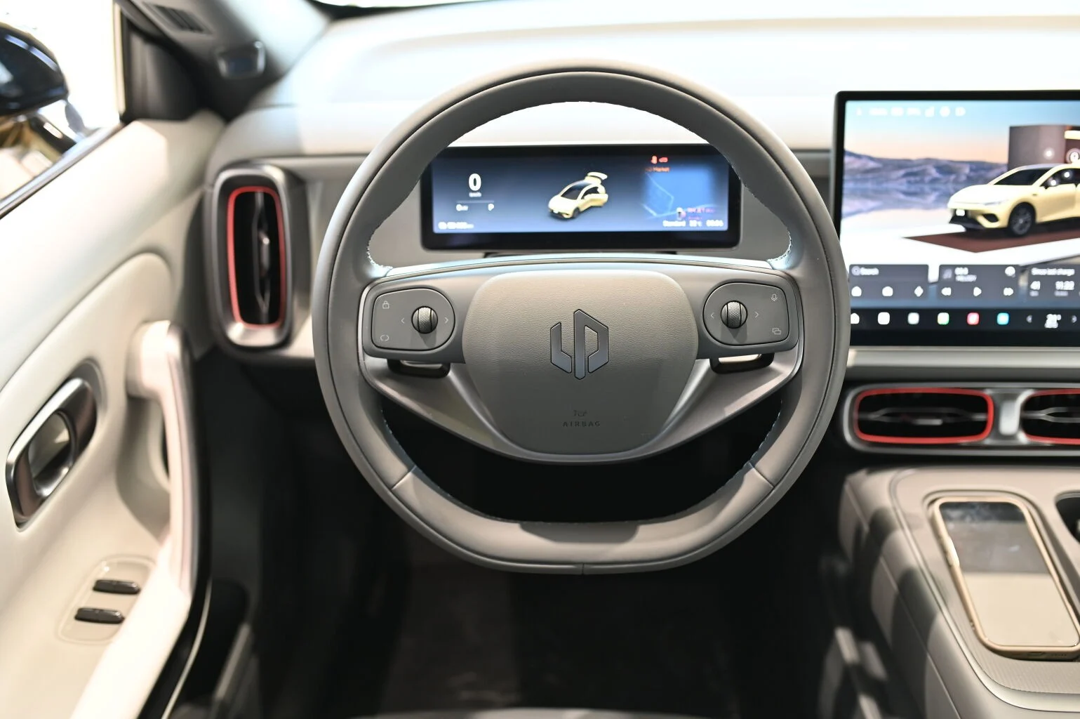 Leapmotor B05 Design Max 217k 67,1 kWh | Begam Trnava