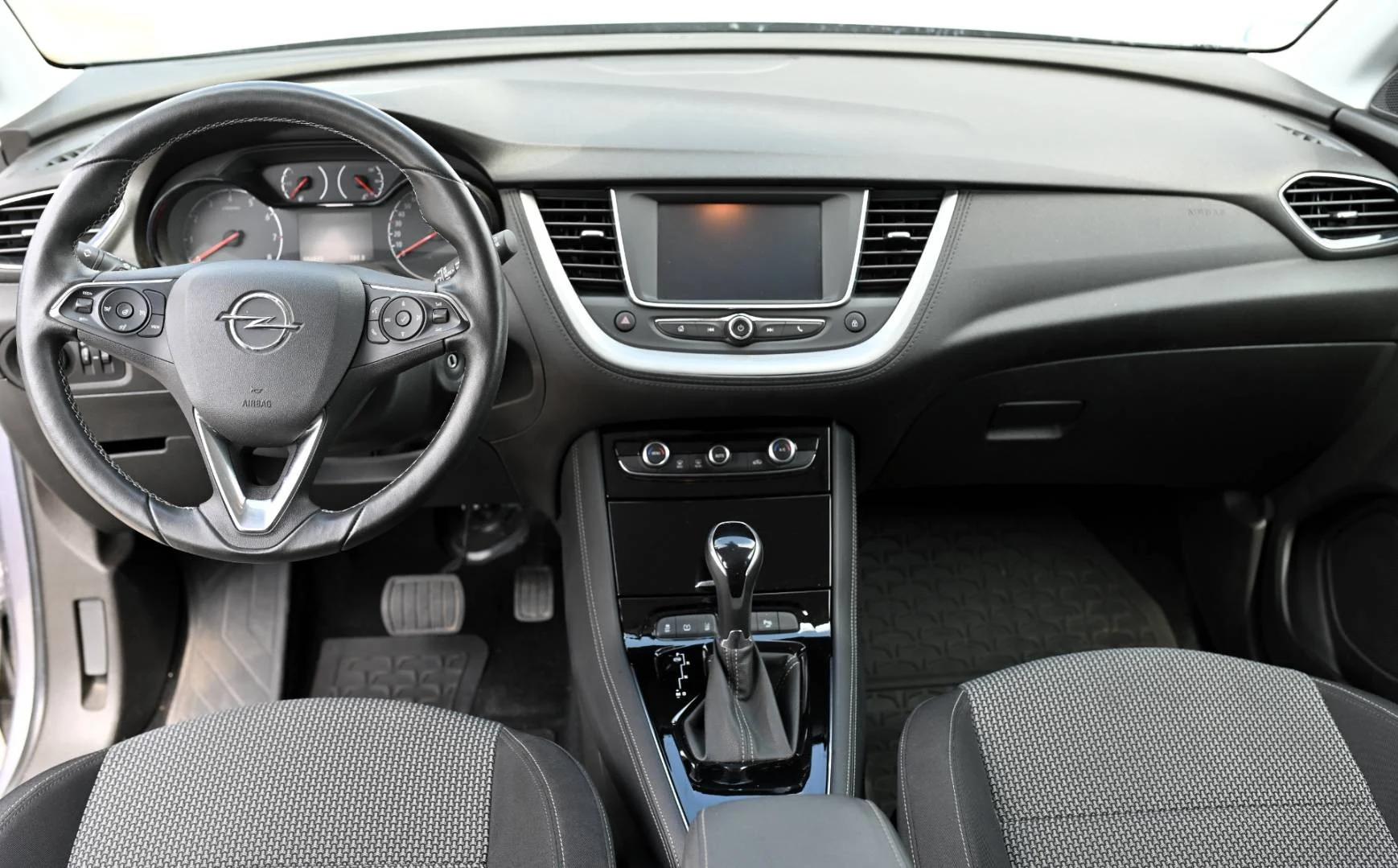 Opel Grandland X 1.2 TURBO S&S Selection A/T8 | Begam Trnava