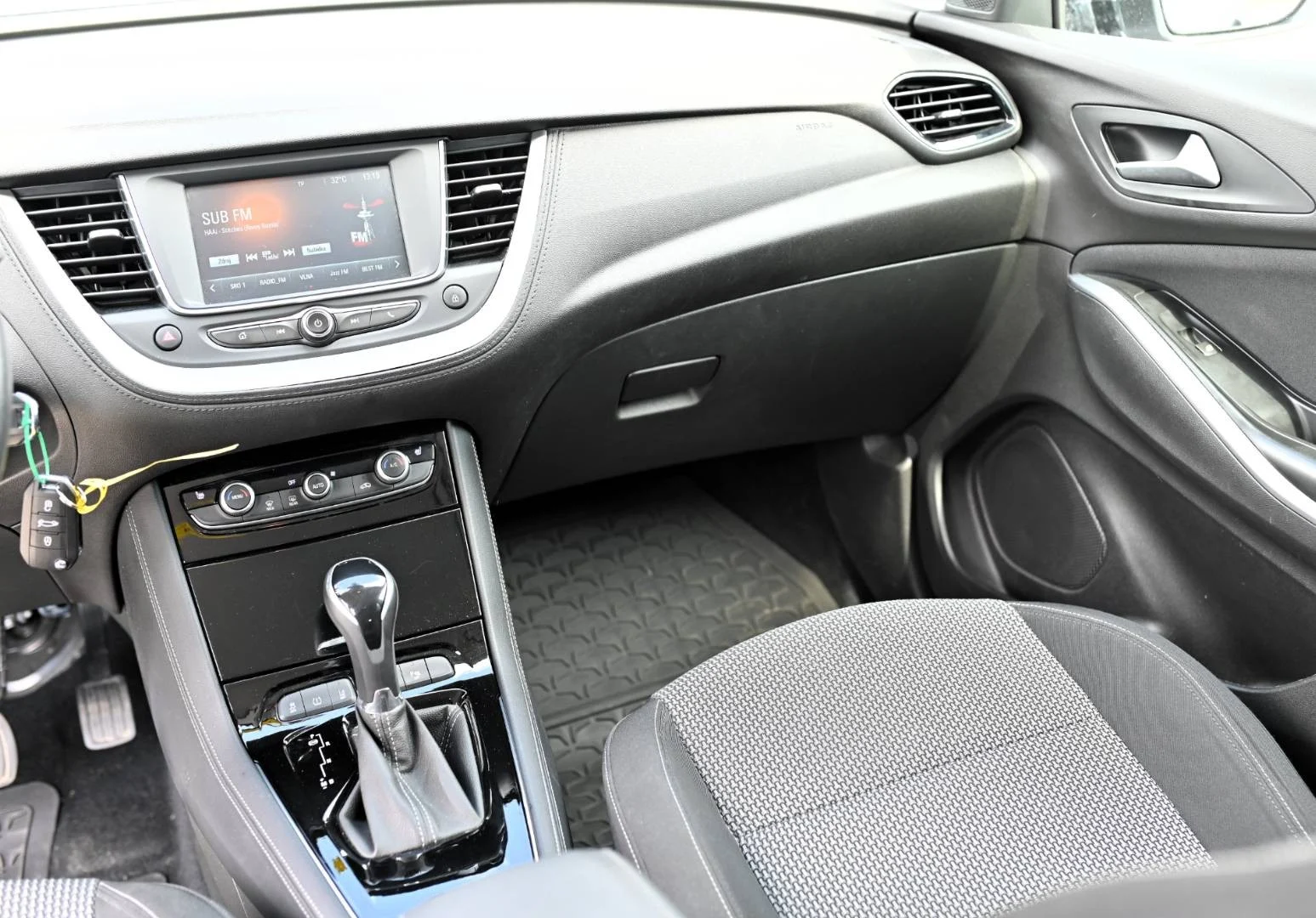 Opel Grandland X 1.2 TURBO S&S Selection A/T8 | Begam Trnava