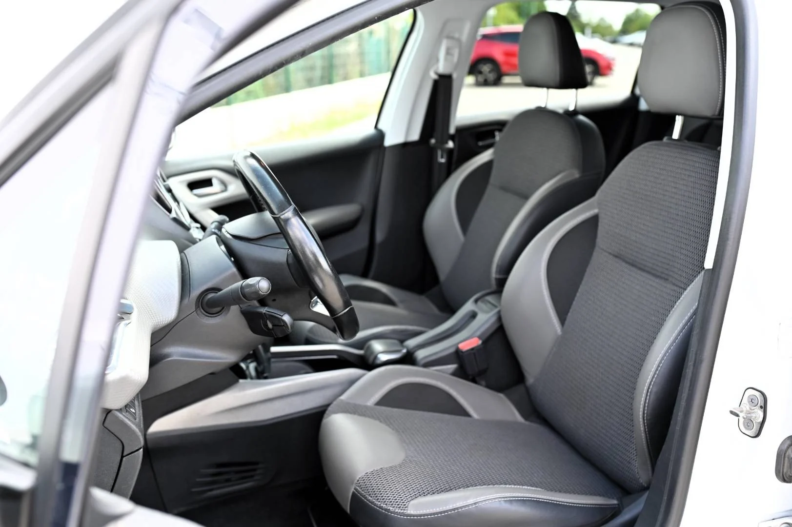 Peugeot 2008 1.2 PureTech 110 E6.2 Allure A/T | Begam Trnava