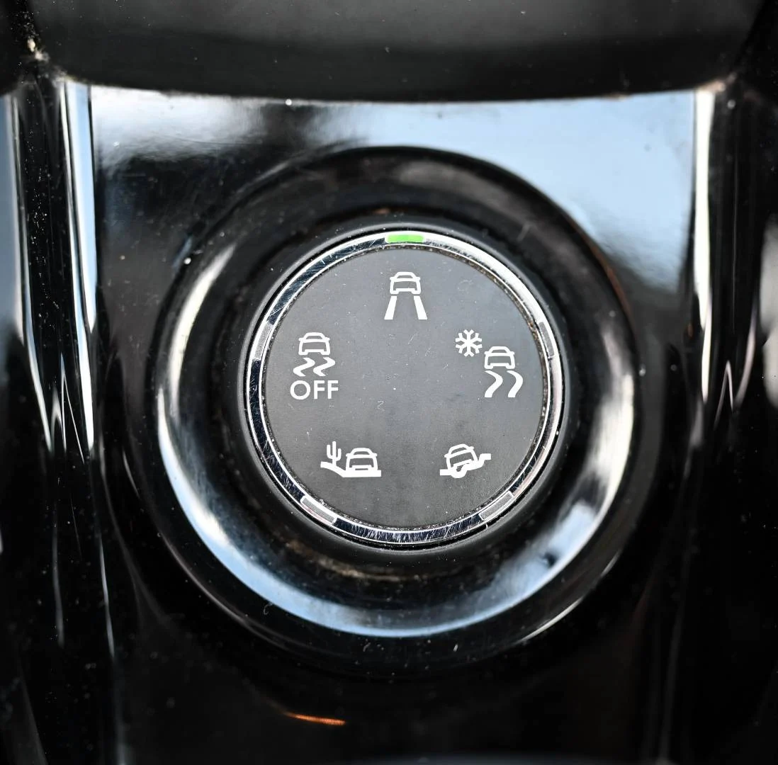 Peugeot 2008 1.2 PureTech 110 E6.2 Allure A/T | Begam Trnava