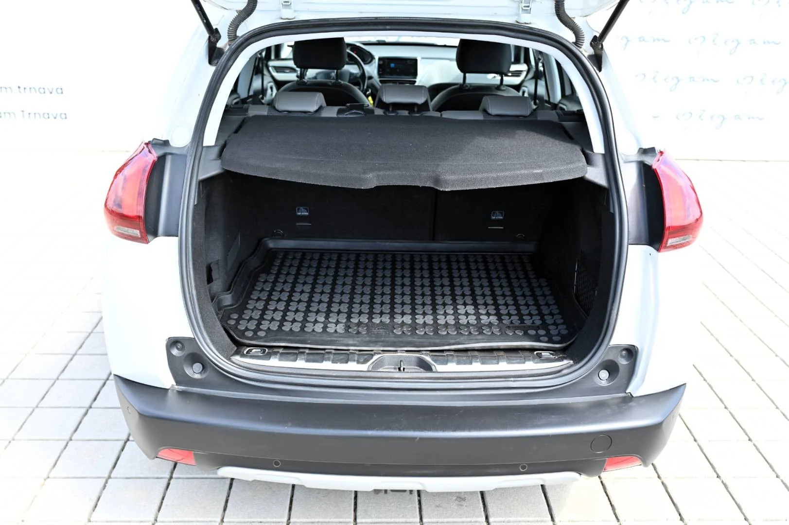 Peugeot 2008 1.2 PureTech 110 E6.2 Allure A/T | Begam Trnava