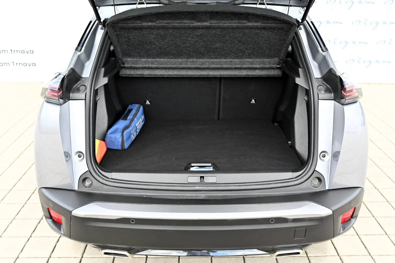 Peugeot 2008 1.2 PureTech 130 GT EAT8 | Begam Trnava