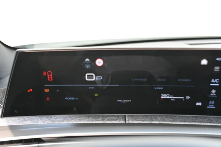 Peugeot 3008 GT eDCS6 | Begam Trnava
