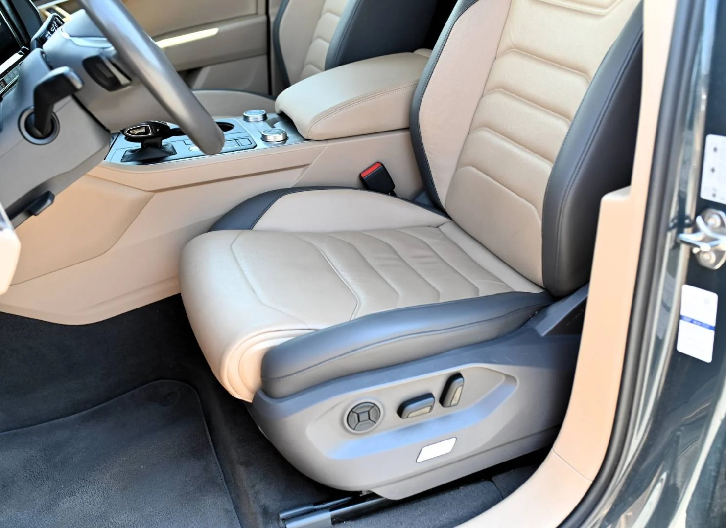 Volkswagen Touareg 3.0 V6 TDI SCR  4Motion Tiptronic | Begam Trnava