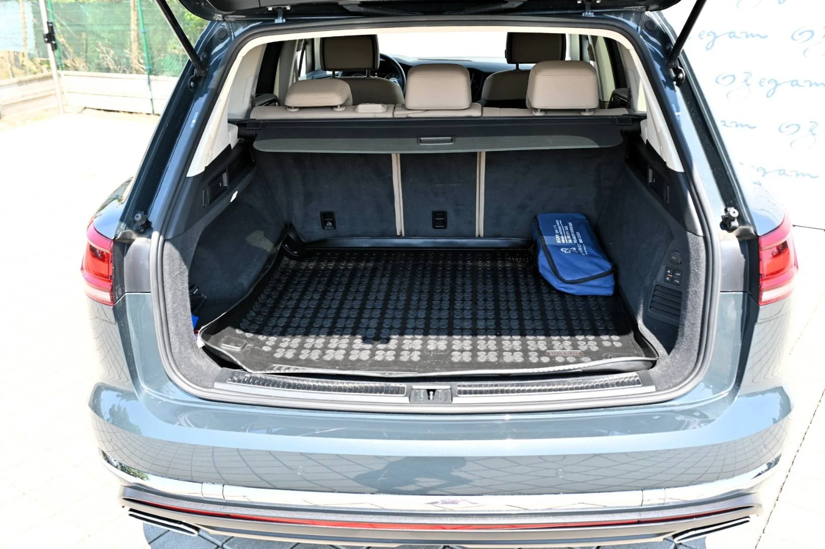 Volkswagen Touareg 3.0 V6 TDI SCR  4Motion Tiptronic | Begam Trnava