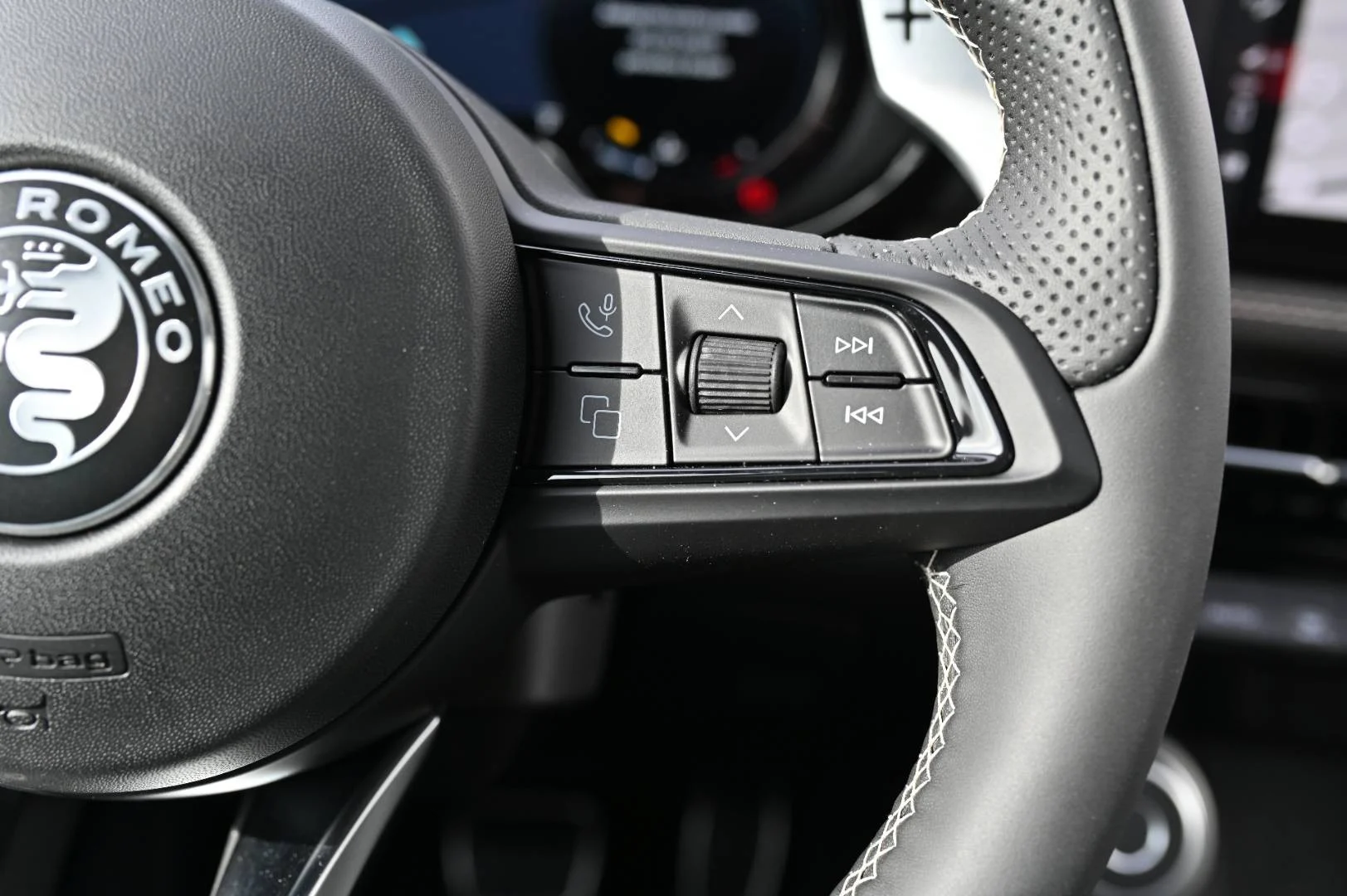 Alfa Romeo Tonale SPORT SPECIALE 1.5T IBRIDA DCT7 | Begam Trnava