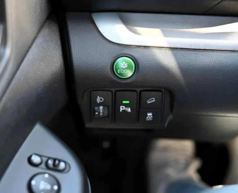 Honda CR-V 2.2 i-DTEC Comfort 4WD A/T | Begam Trnava