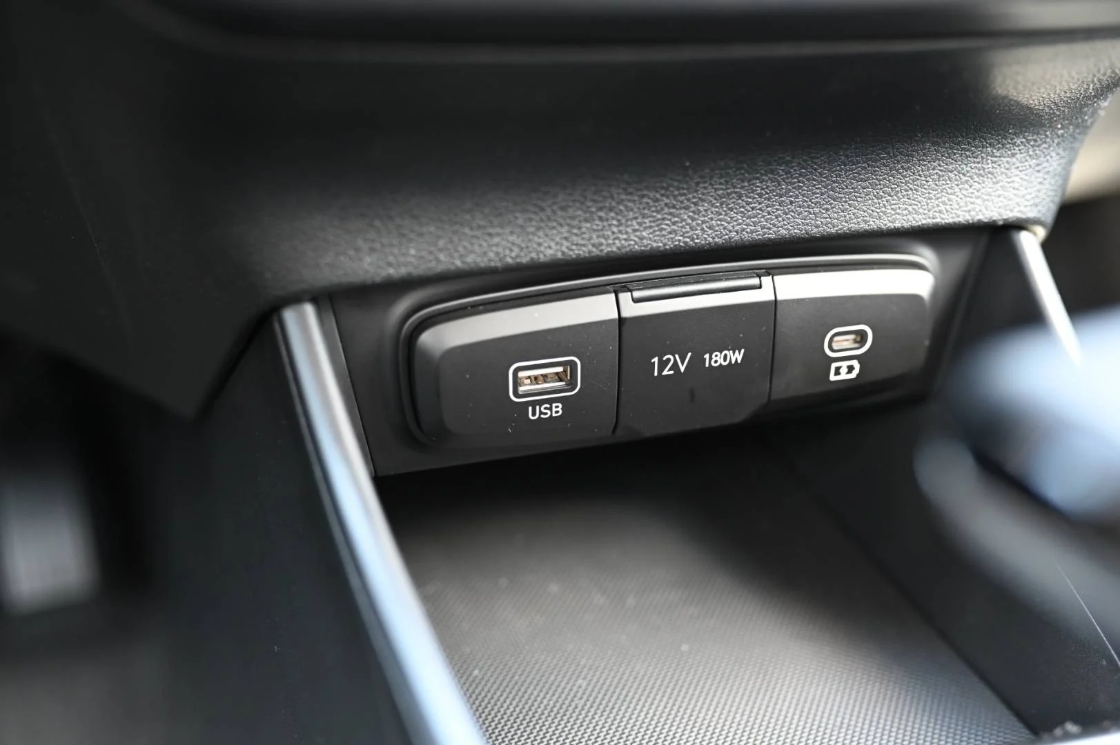 Hyundai i20 1.0 T-GDi Family A/T | Begam Trnava