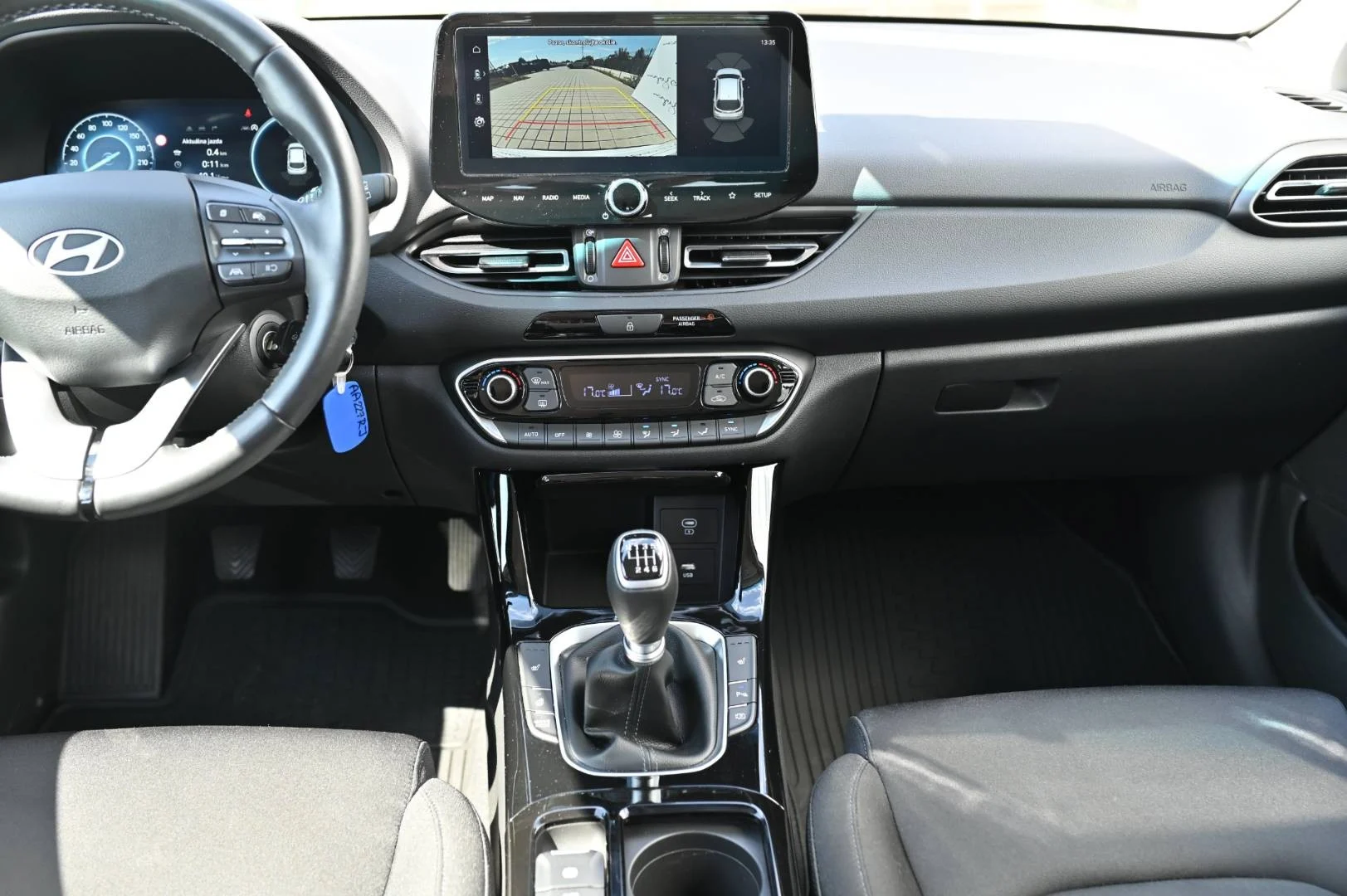 Hyundai i30 CW 1.5T-GDi MHEV, 6MT, FAMILY, MY25, 103kW | Begam Trnava