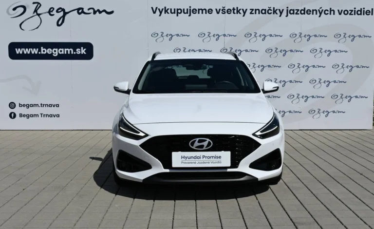 Hyundai i30 CW 1.5T-GDi MHEV, 6MT, FAMILY, MY25, 103kW | Begam Trnava