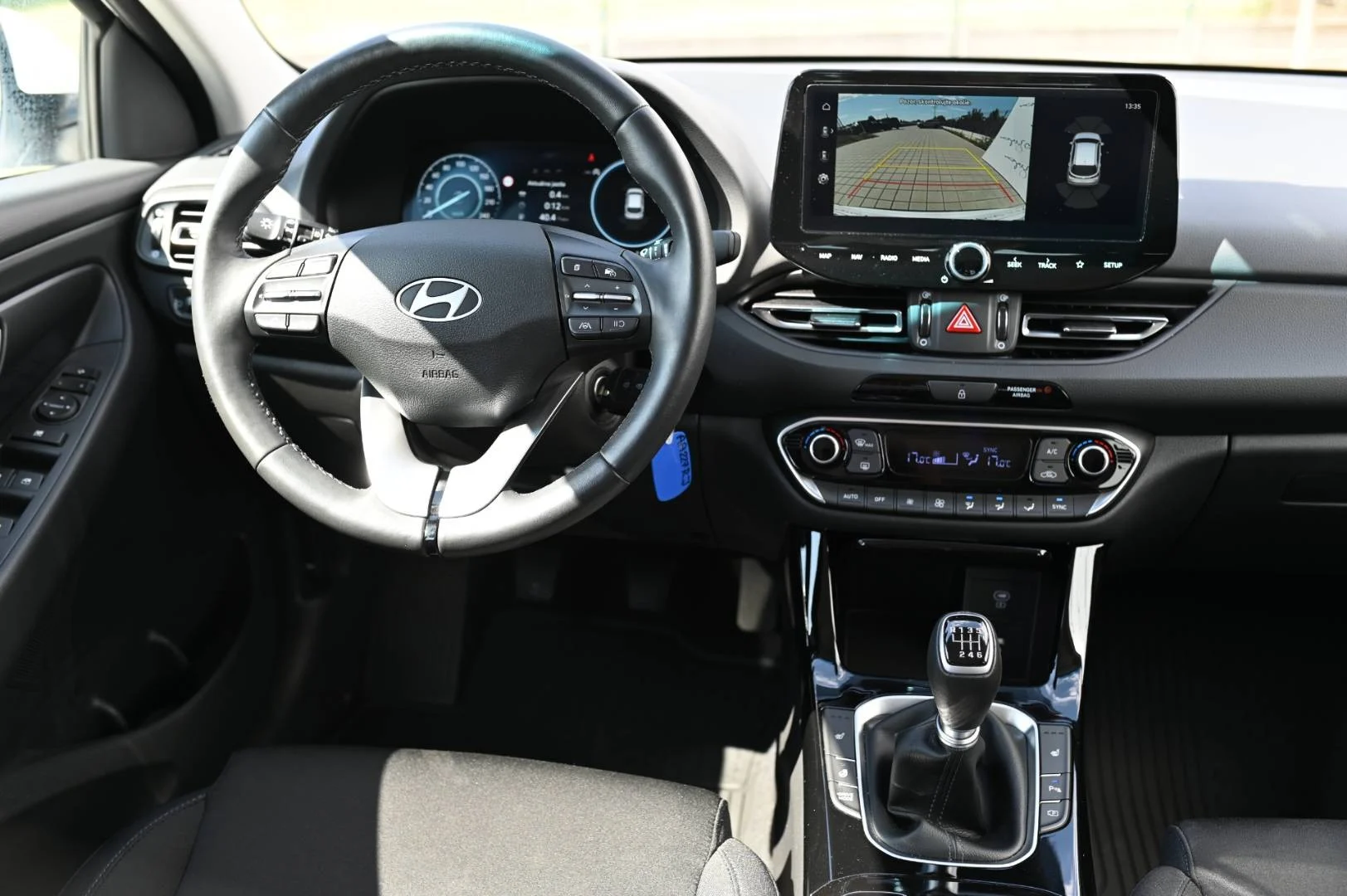 Hyundai i30 CW 1.5T-GDi MHEV, 6MT, FAMILY, MY25, 103kW | Begam Trnava