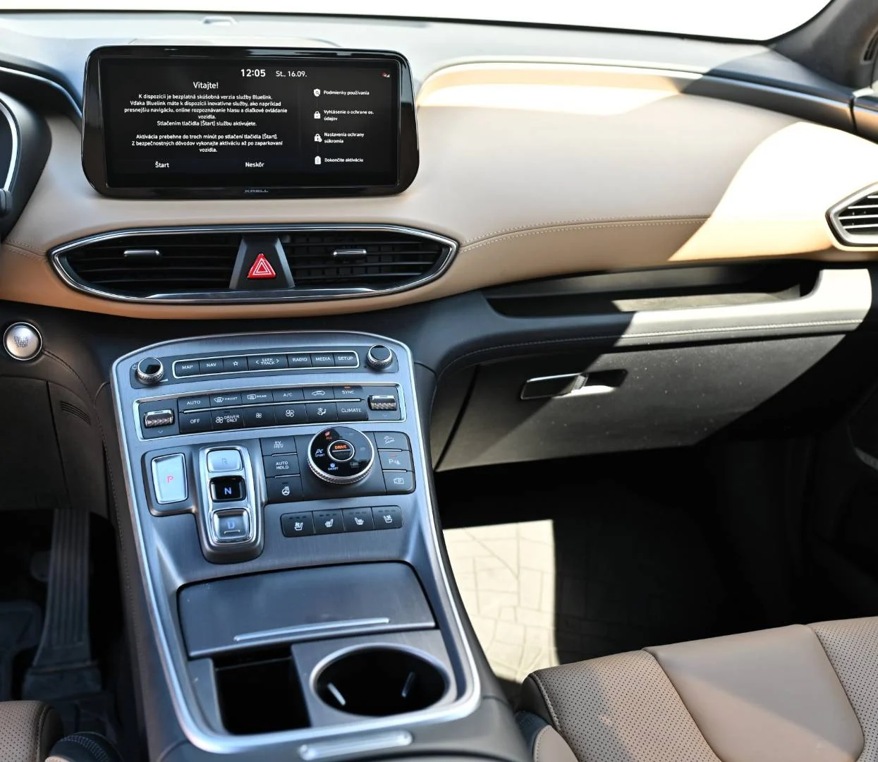 Hyundai Santa Fe 1.6 T-GDi HEV Premium 4x4 A/T | Begam Trnava