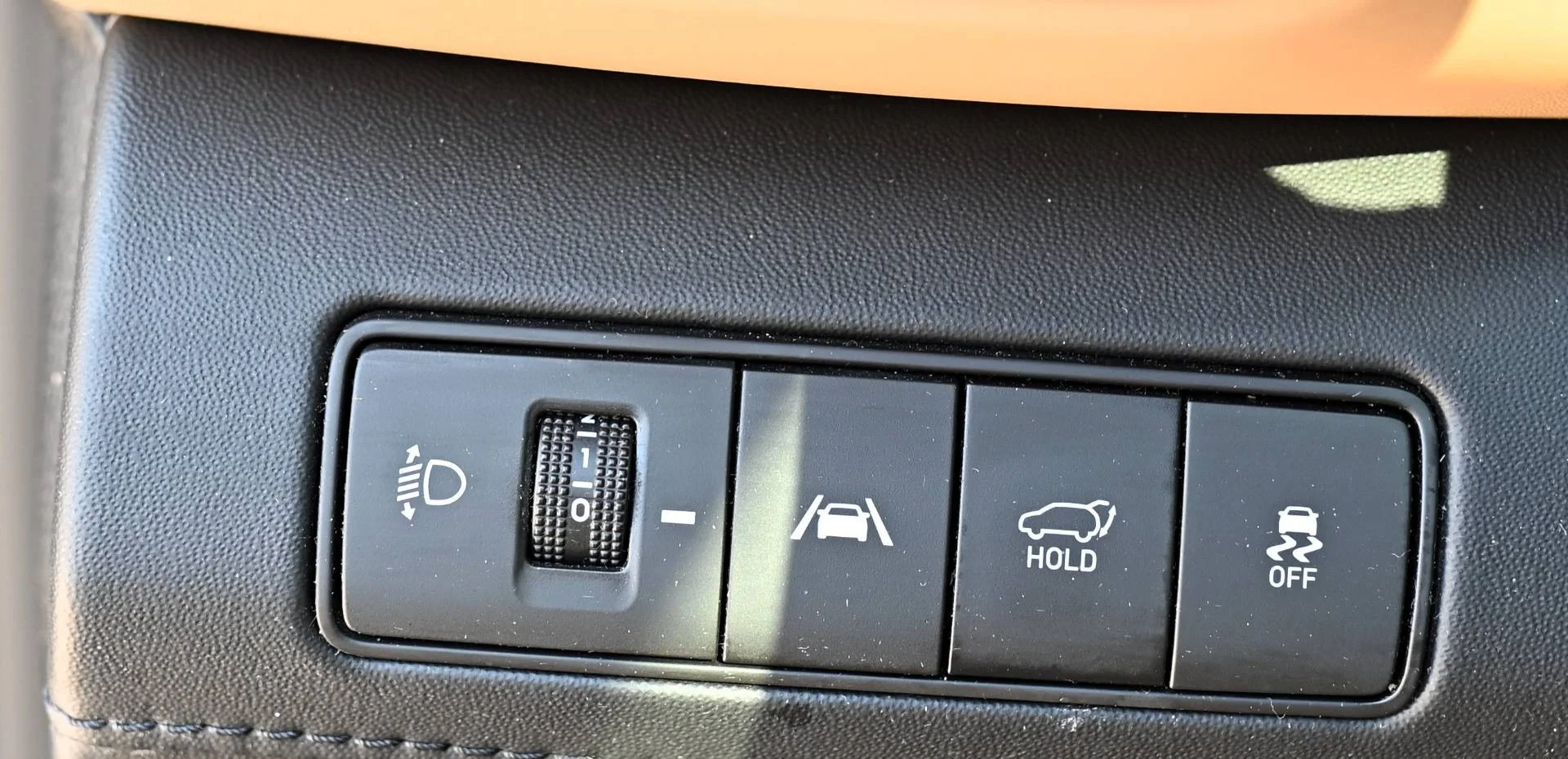 Hyundai Santa Fe 1.6 T-GDi HEV Premium 4x4 A/T | Begam Trnava