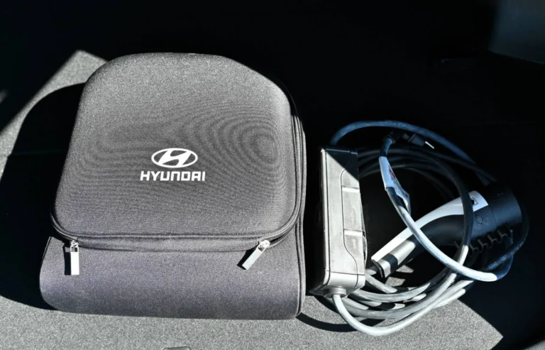 Hyundai Santa Fe 1.6 T-GDi HEV Premium 4x4 A/T | Begam Trnava
