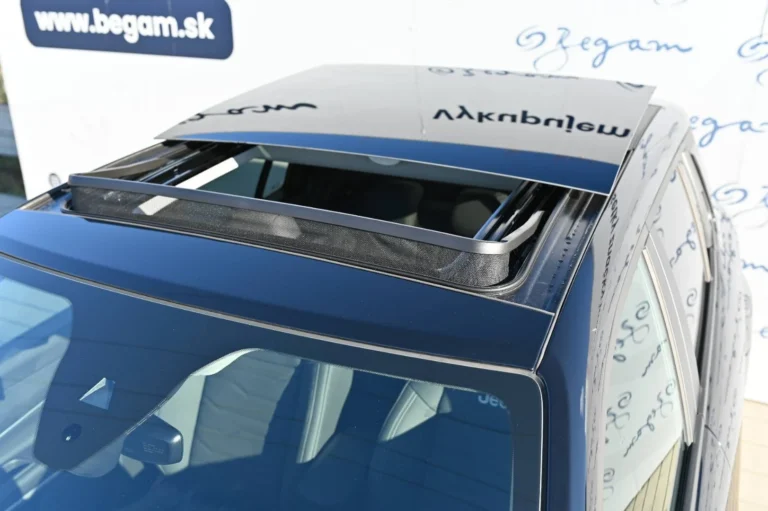 Jeep Avenger Elektro 54 kWh SUMMIT + | Begam Trnava