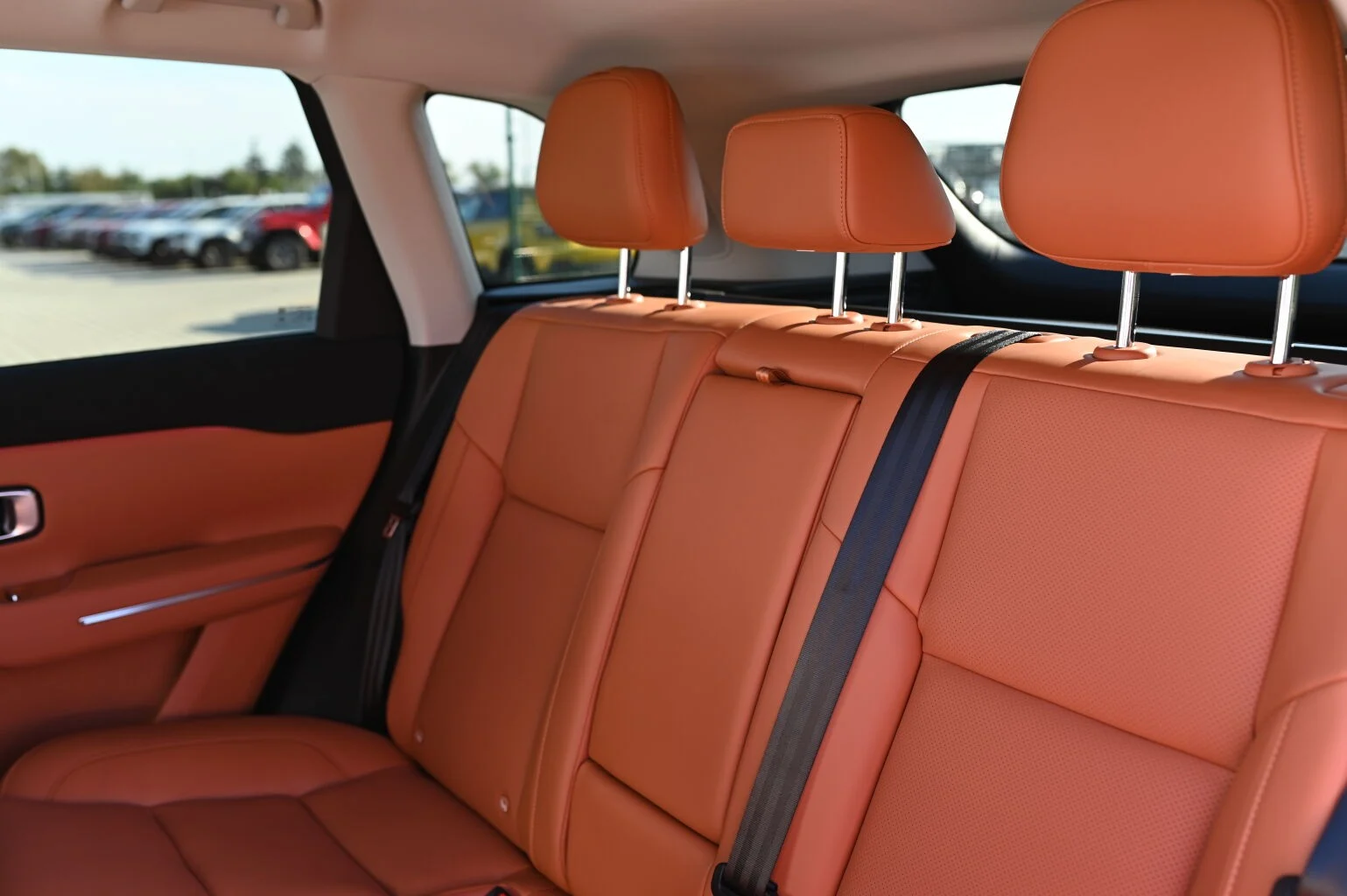 Leapmotor C10 Design 598k AWD 81,9 kWh (800V) | Begam Trnava