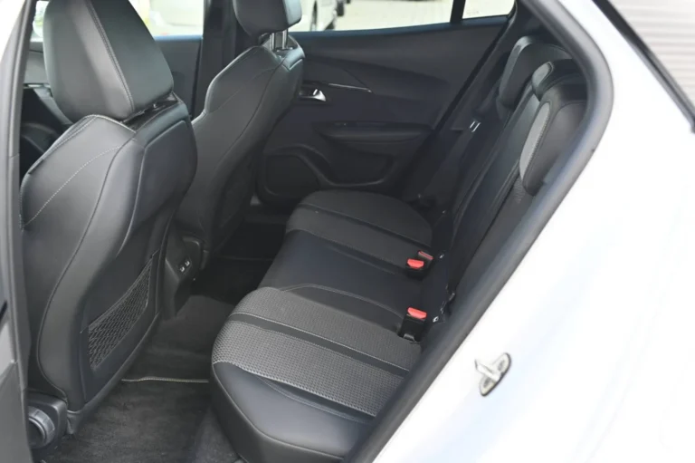 Peugeot 2008 1.5 BlueHDi 130 GT EAT8 | Begam Trnava