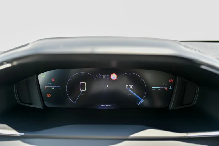 Peugeot 208 ALLURE  TURBO 100k BVM6 | Begam Trnava