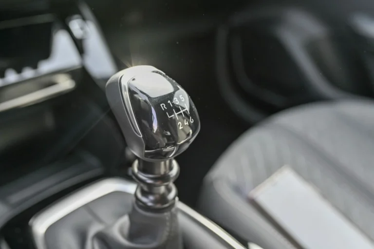 Peugeot 208 ALLURE  TURBO 100k BVM6 | Begam Trnava