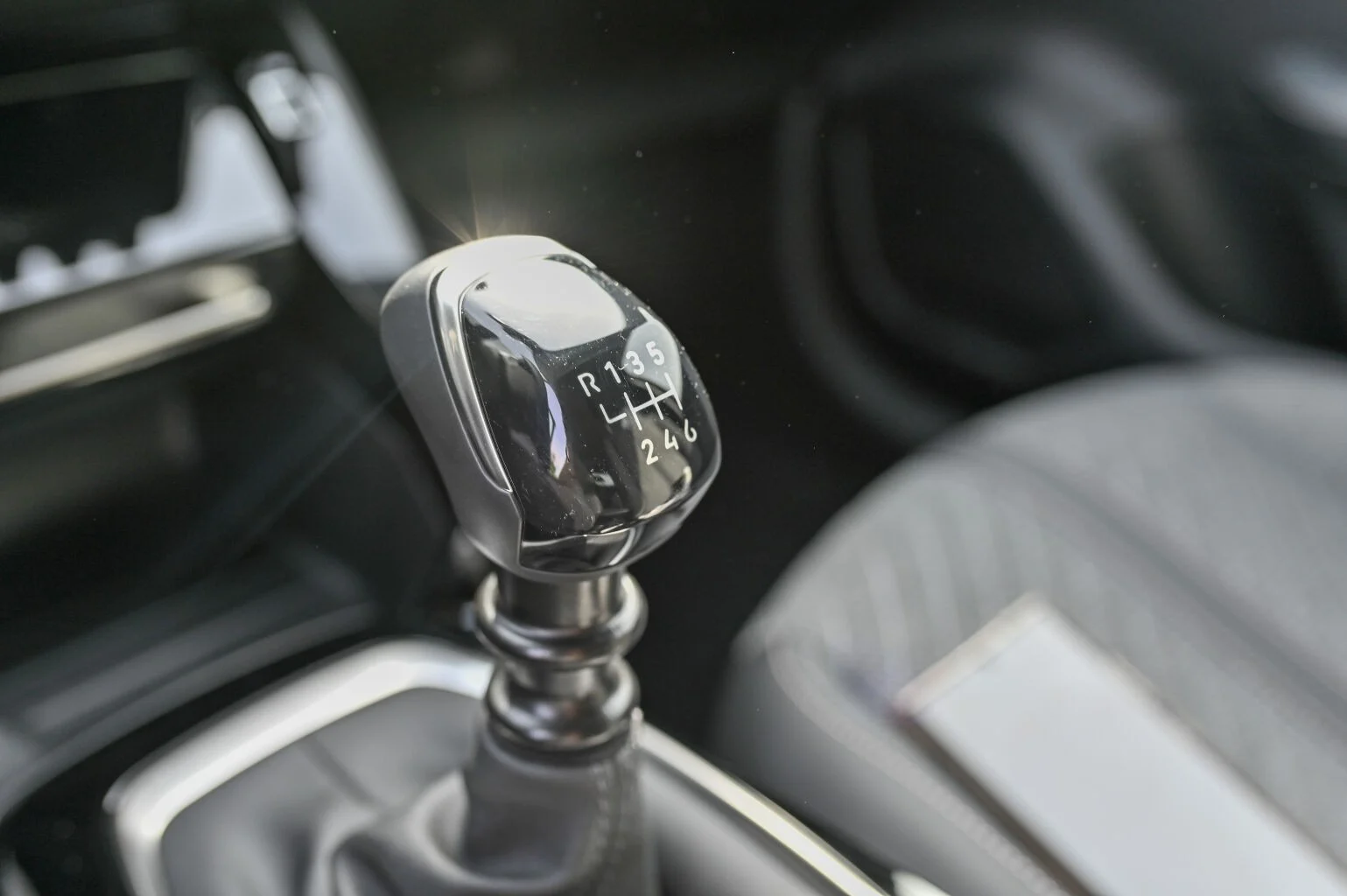 Peugeot 208 ALLURE  TURBO 100k BVM6 | Begam Trnava