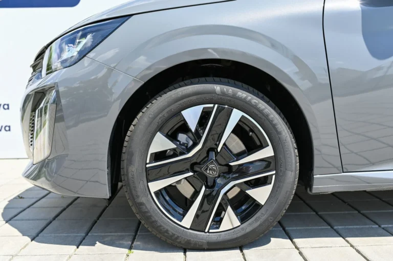 Peugeot 208 ALLURE  TURBO 100k BVM6 | Begam Trnava