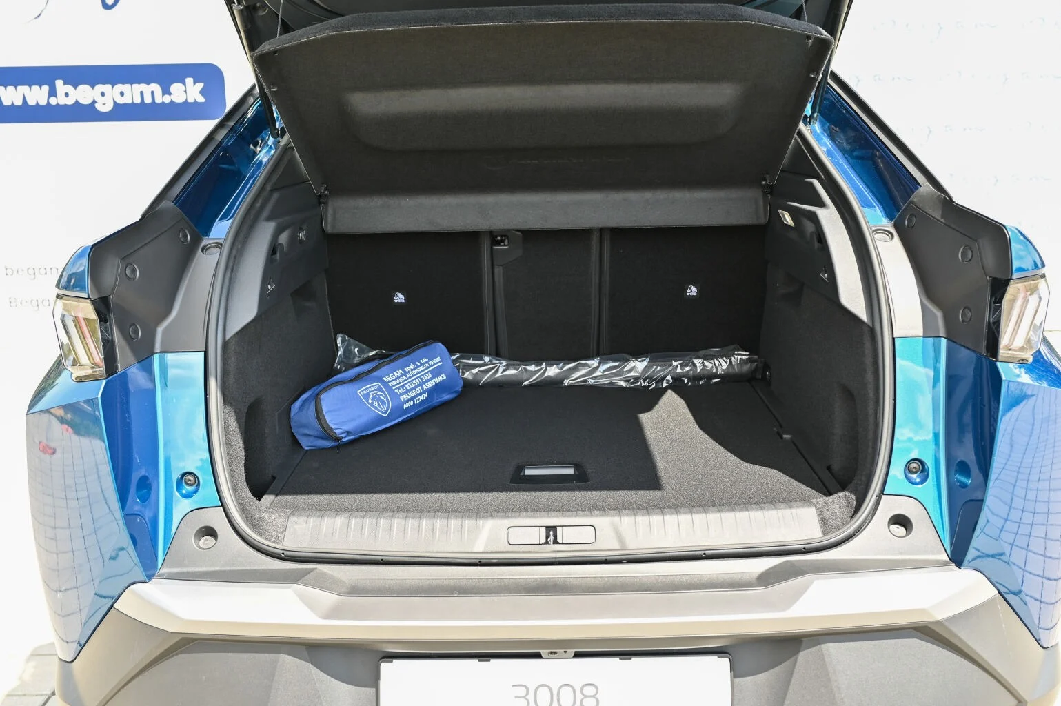 Peugeot 3008 ALLURE Hybrid 145k e-DCS6 (MHEV) | Begam Trnava
