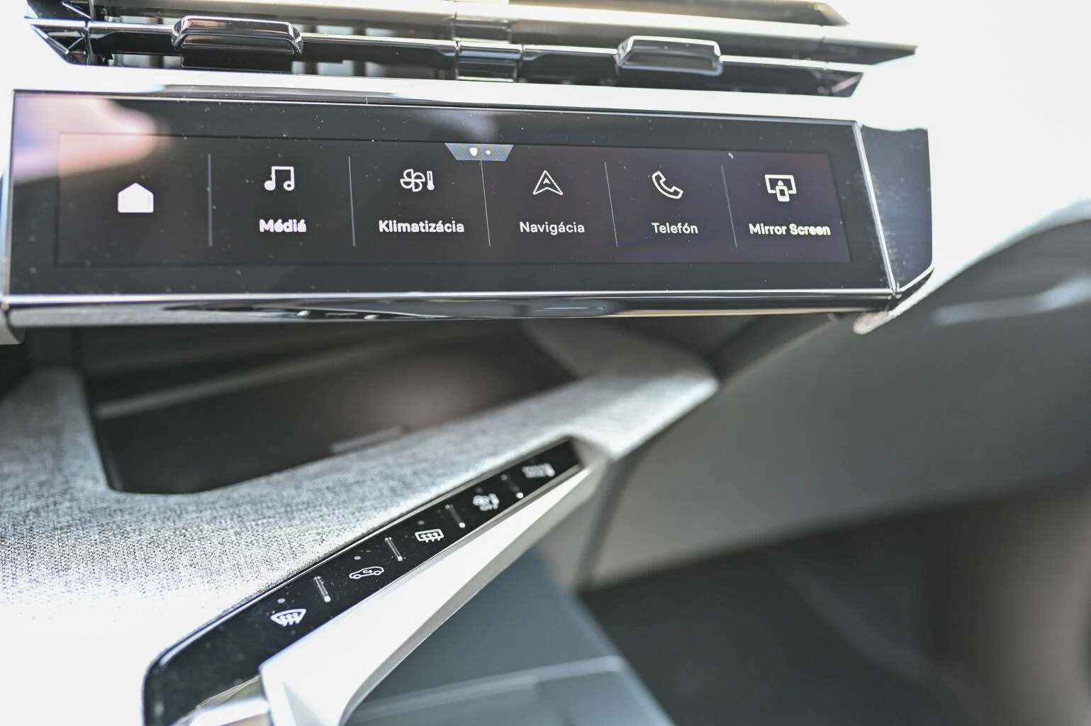 Peugeot 3008 ALLURE Hybrid 145k e-DCS6 (MHEV) | Begam Trnava