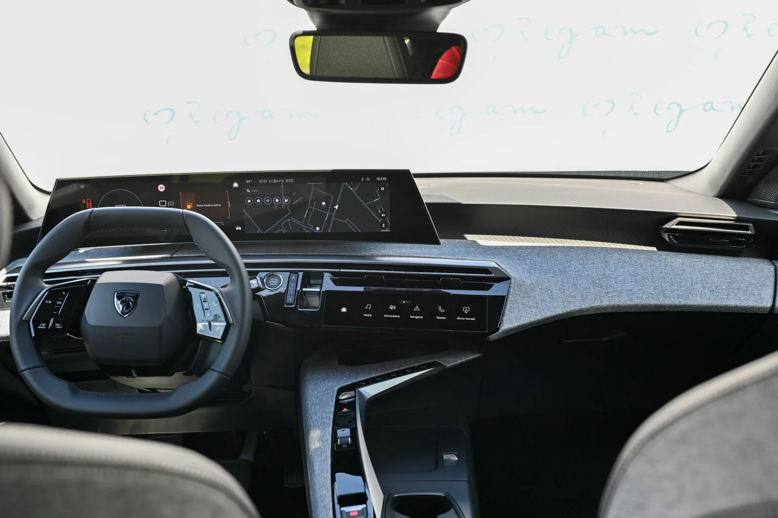 Peugeot 3008 NEW 3008 ALLURE Hybrid 145k e-DCS6 | Begam Trnava