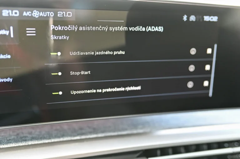 Peugeot 3008 NEW 3008 ALLURE Hybrid 145k e-DCS6 | Begam Trnava