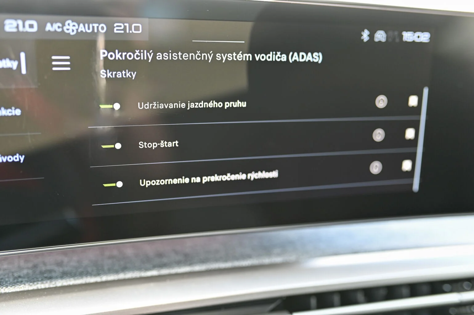 Peugeot 3008 NEW 3008 ALLURE Hybrid 145k e-DCS6 | Begam Trnava
