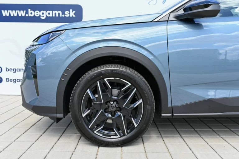 Peugeot 3008 NEW 3008 ALLURE Hybrid 145k e-DCS6 | Begam Trnava