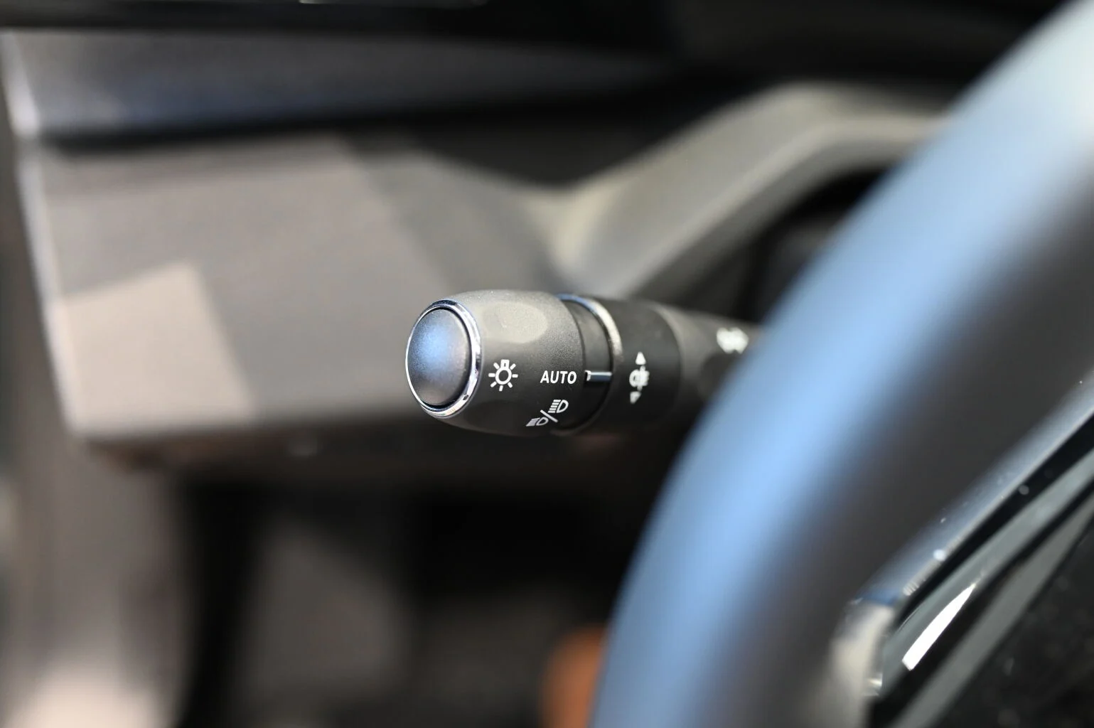 Peugeot 308 ALLURE Hybrid 145k e-DCS6 | Begam Trnava