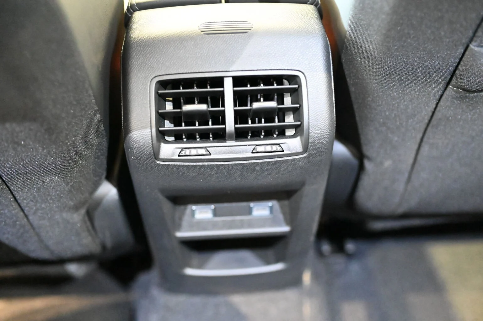 Peugeot 308 ALLURE Hybrid 145k e-DCS6 | Begam Trnava