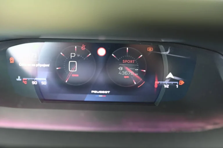 Peugeot 408 1.2 PureTech 130 GT EAT8 | Begam Trnava